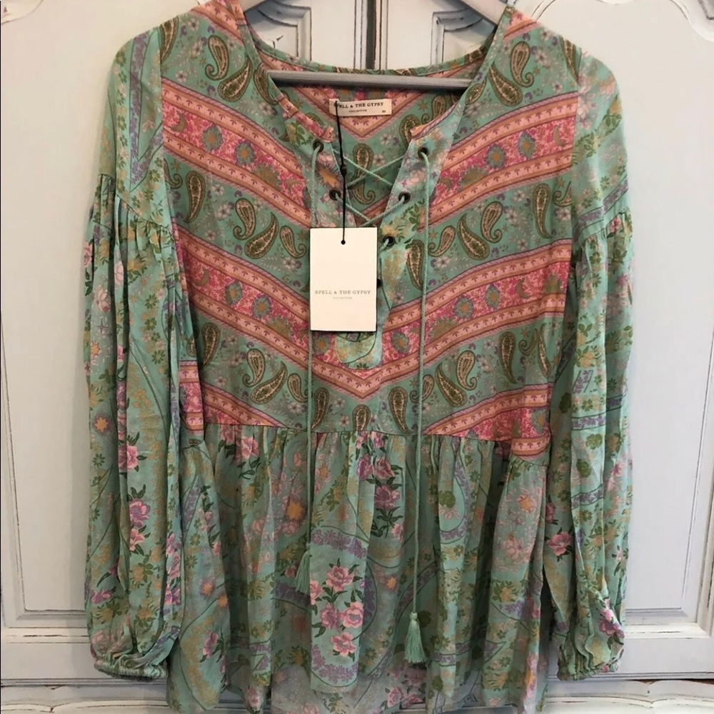🌸BNWT Spell & the Gypsy City Lights Blouse Sage - Picture 4 of 8